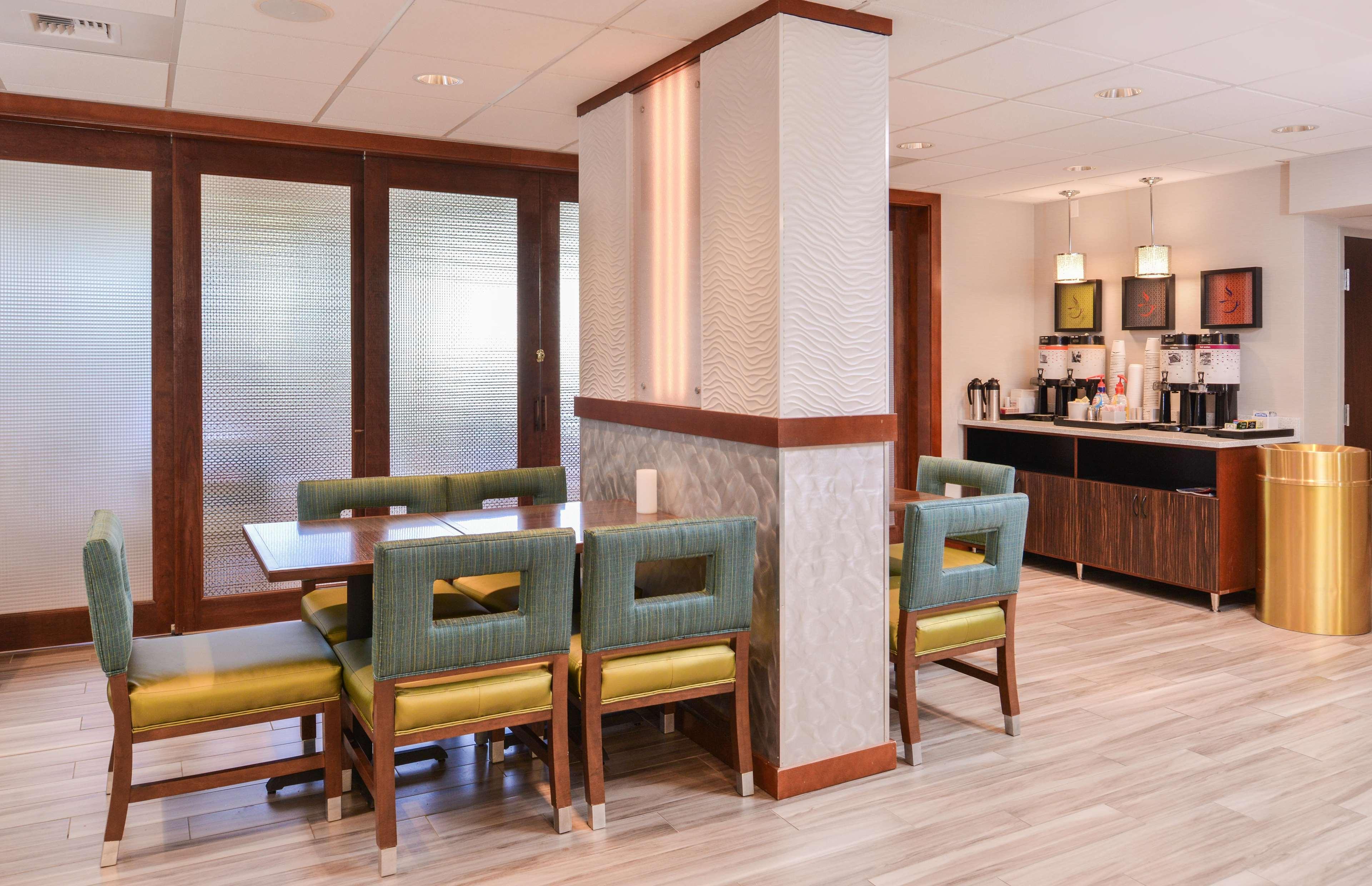 Hampton Inn Seattle Airport Ситак Экстерьер фото