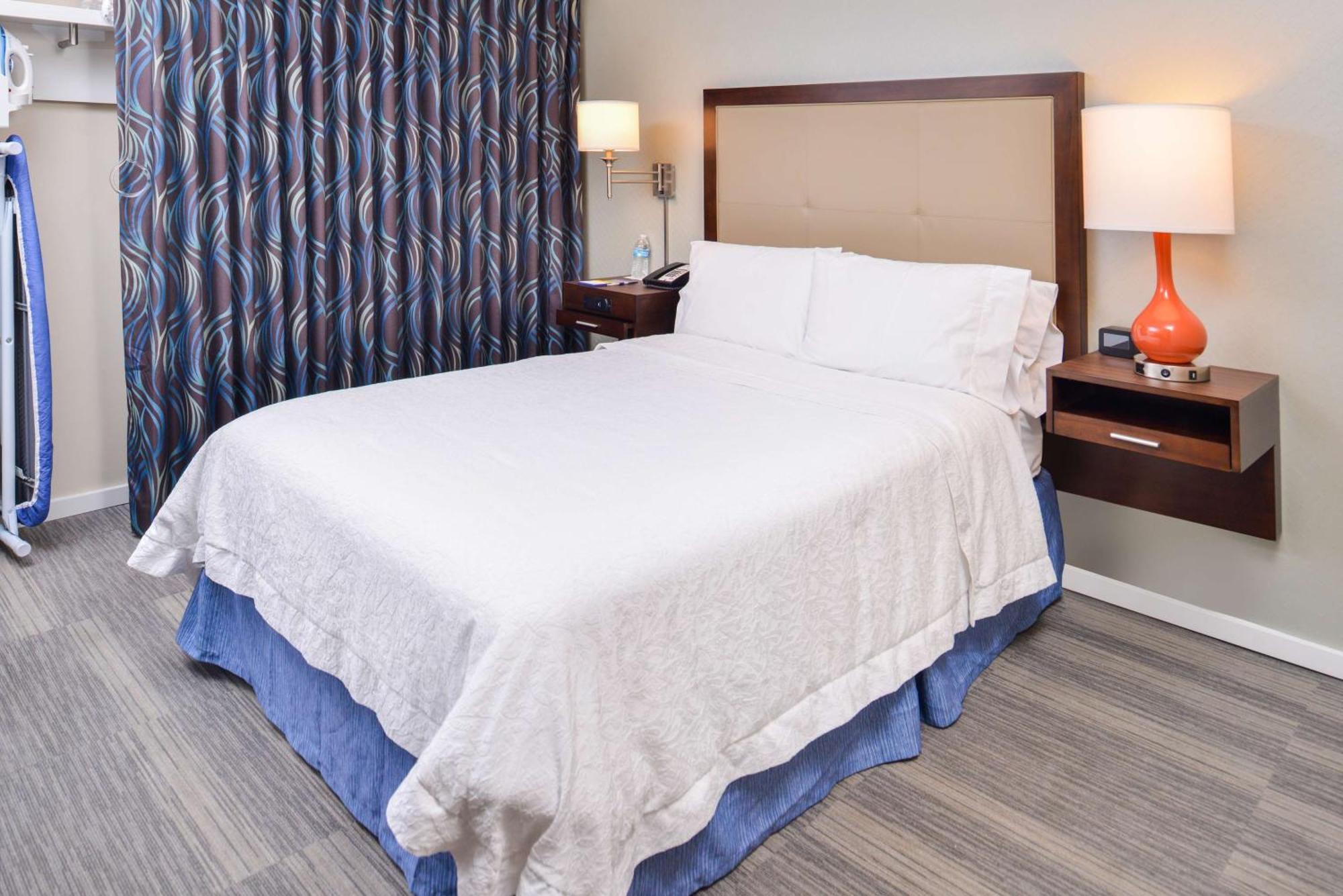 Hampton Inn Seattle Airport Ситак Экстерьер фото